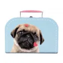 Studio Pets Плюшено куче Мопс с куфарче и паспорт, Снугъл, 23 см studio pets плюшено куче мопс с куфарче и паспорт, снугъл, 23 см 23
