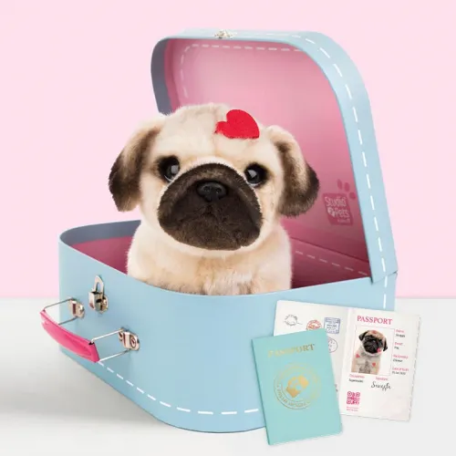 Studio Pets Плюшено куче Мопс с куфарче и паспорт, Снугъл, 23 см studio pets плюшено куче мопс с куфарче и паспорт, снугъл, 23 см 14