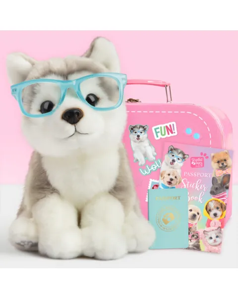 studio pets плюшено куче хъски с куфарче, паспорт и стикери, улфи 23 см 49