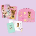 Studio Pets Плюшено конче с куфарче, паспорт и стикери, Мили, 16 см studio pets плюшено конче с куфарче, паспорт и стикери, мили, 16 см 20